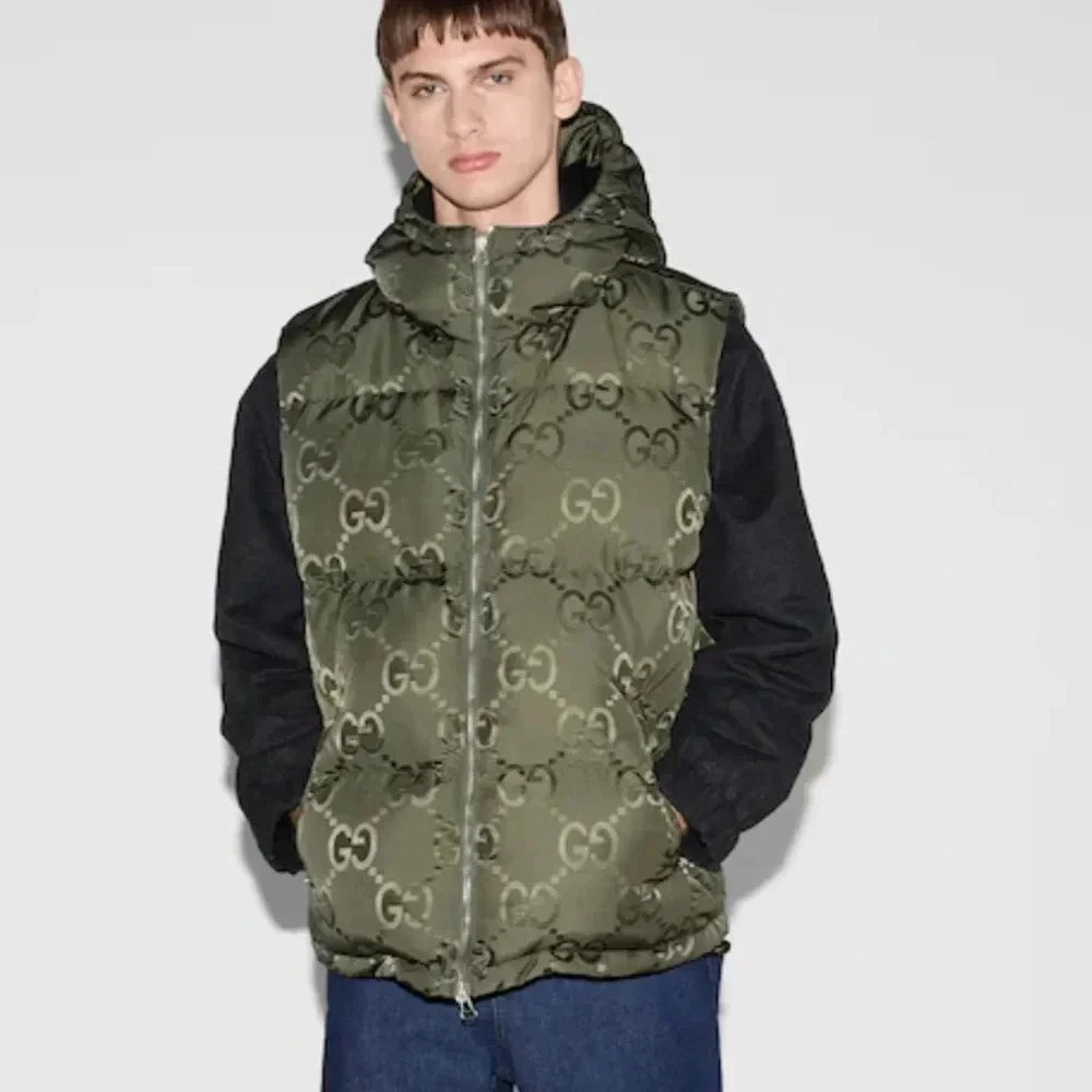 AUTHENTIC GUCCI JUMBO GG monogram CANVAS DOWN VEST green men’s hood puffer gilet